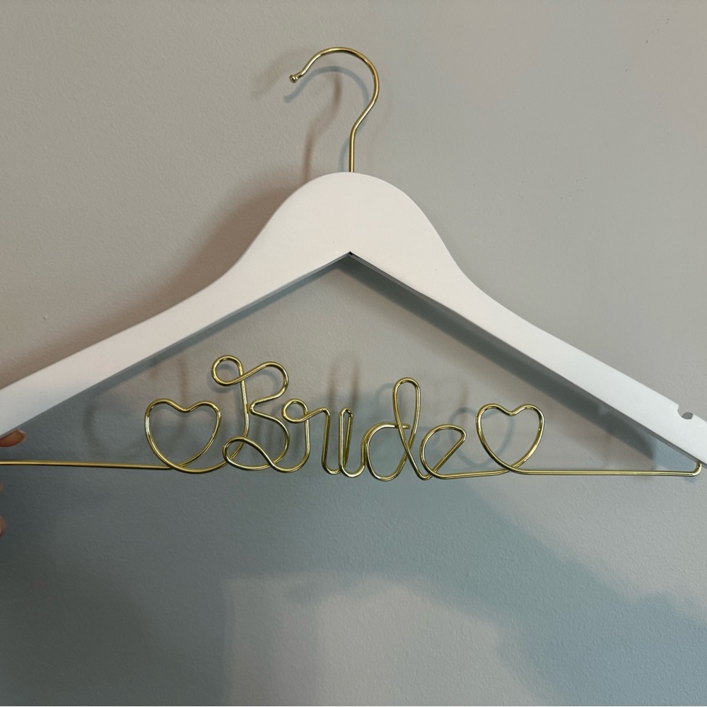 Bride Wire Word Hanger in Gold - Decorative Home Wall Decor